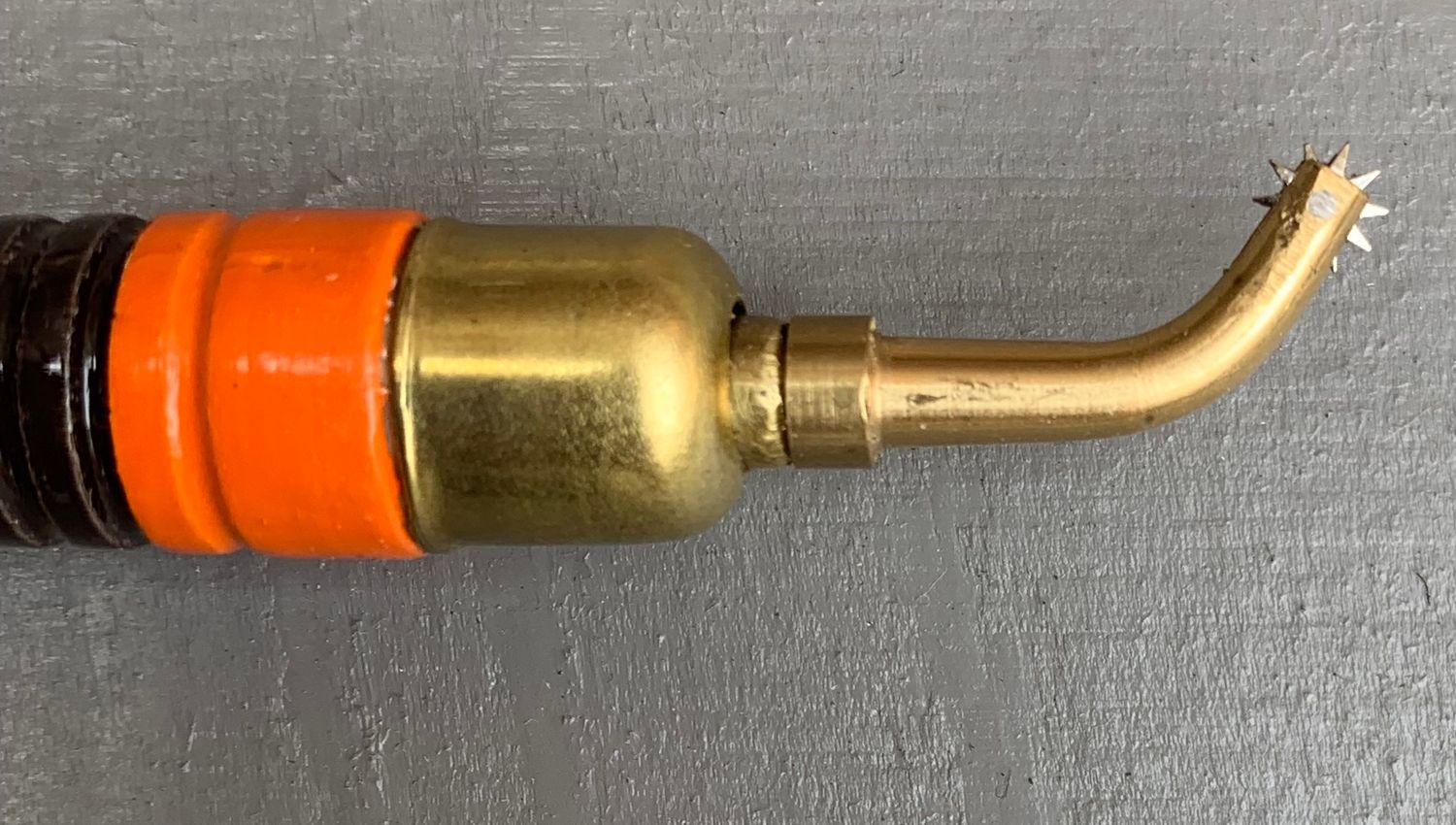 Paying Respect to the Vintage Pausrädchen (Pounce Wheel)