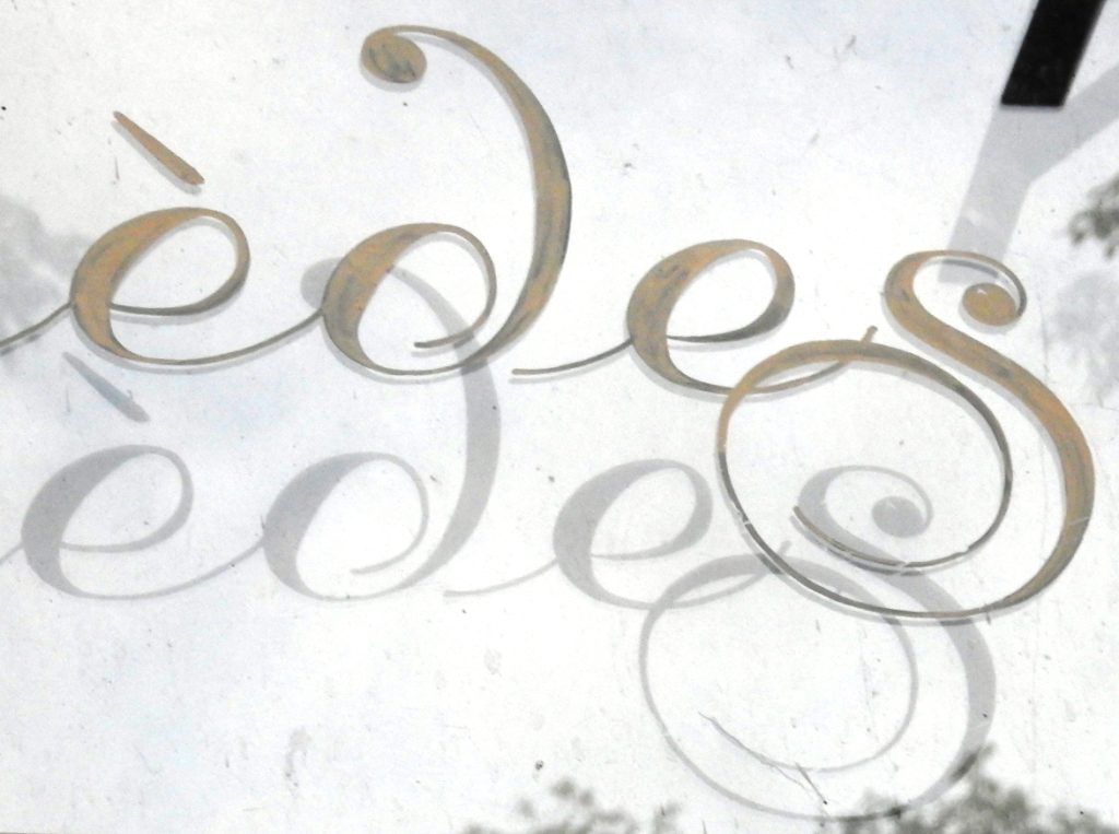 Detail of some of those Amsterdam Curly Letters.