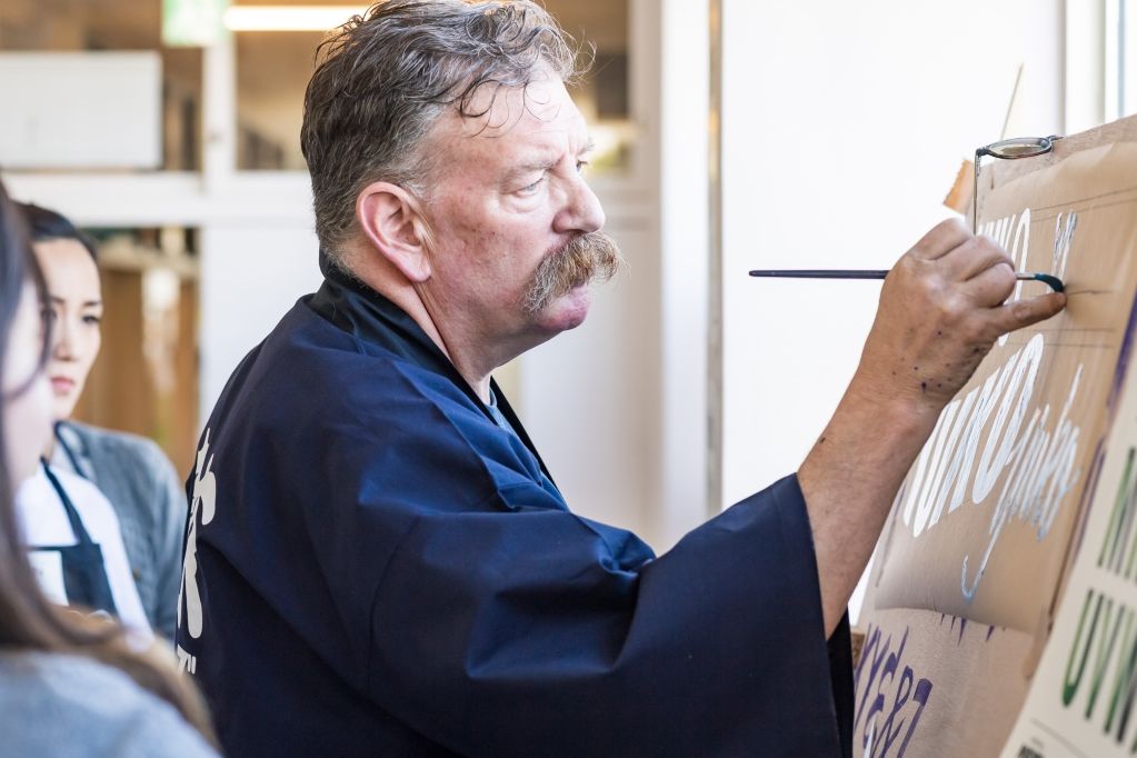 Mike Meyer Sign Painter (Photo: RIO)